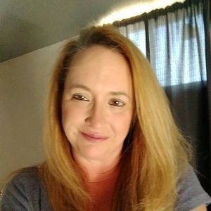 Meet your Posher, Carrie